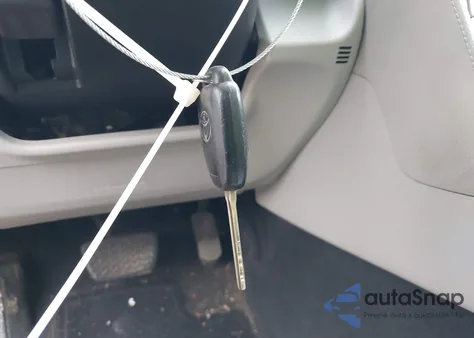 2013 Toyota Camry L/Se/Le/Xle z USA, uszkodzony, nr VIN 4T4BF1FK9DR295170